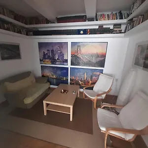 apartament-old-city.bucharesthotelsnow.com/